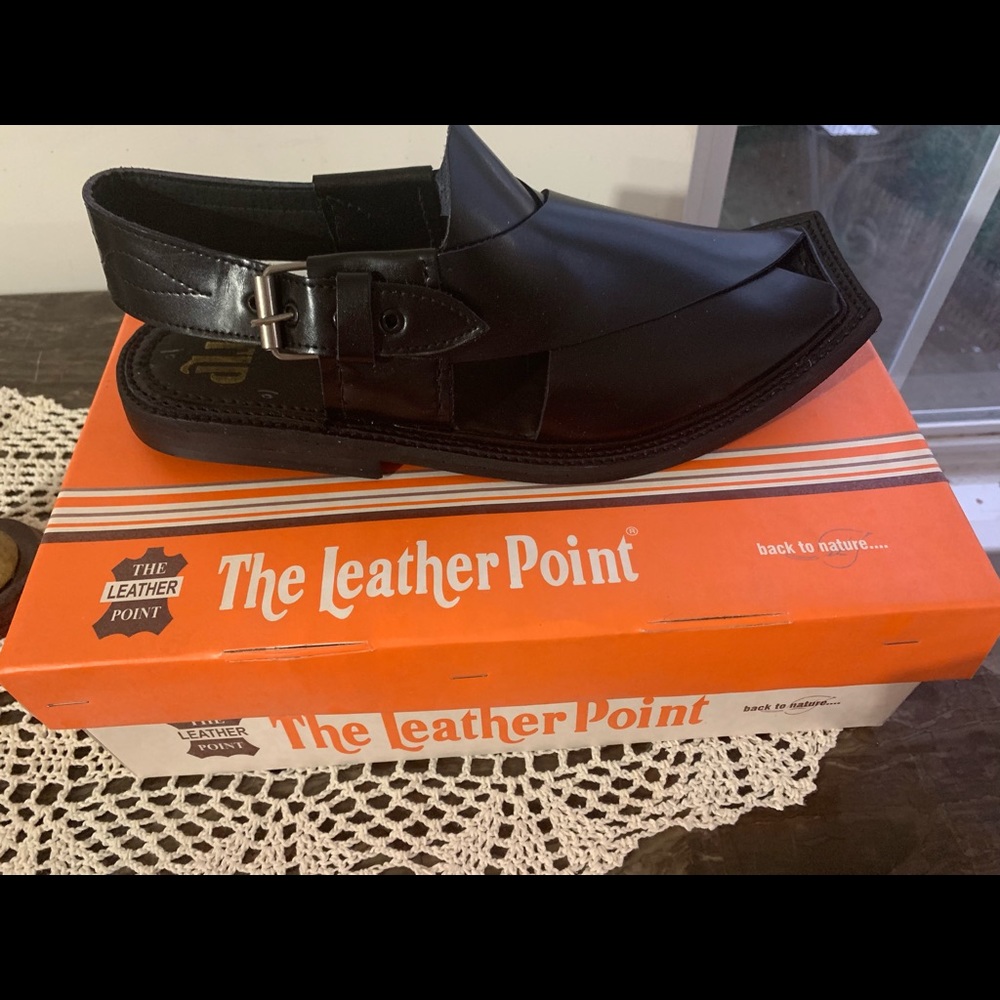 Men’s leather sandals